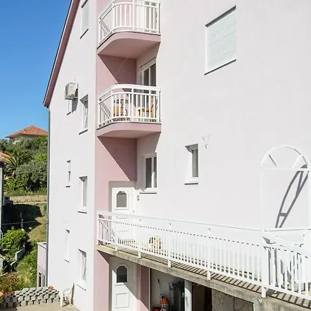 Apartment Mm *